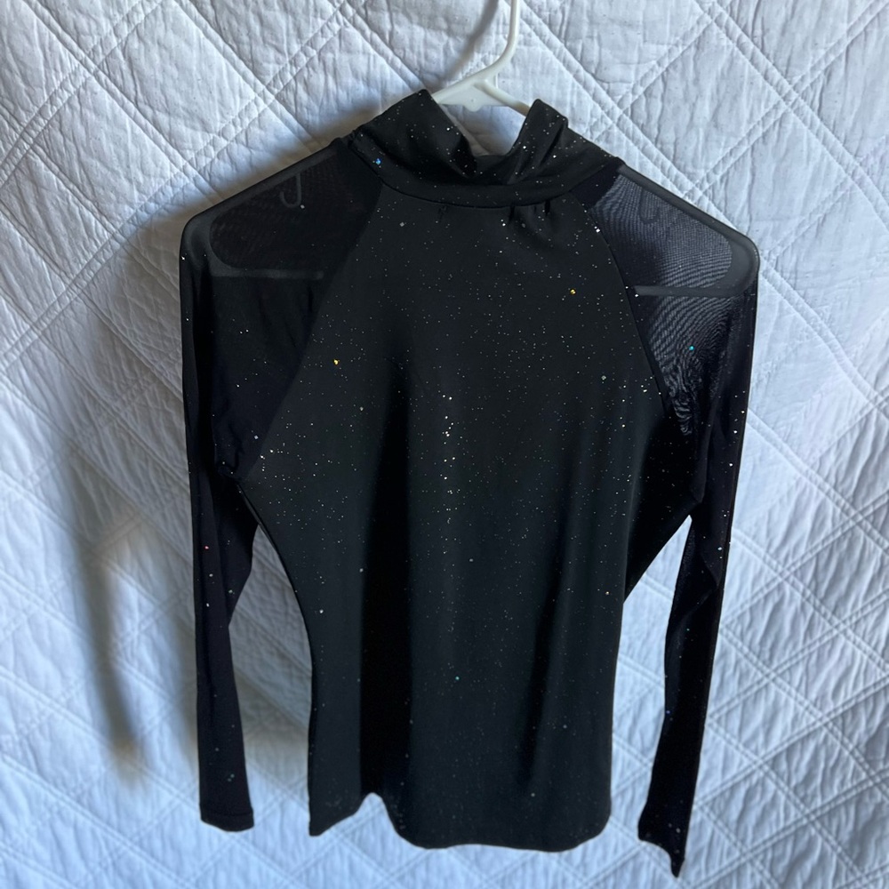 Long shear sleeve glitter shirt